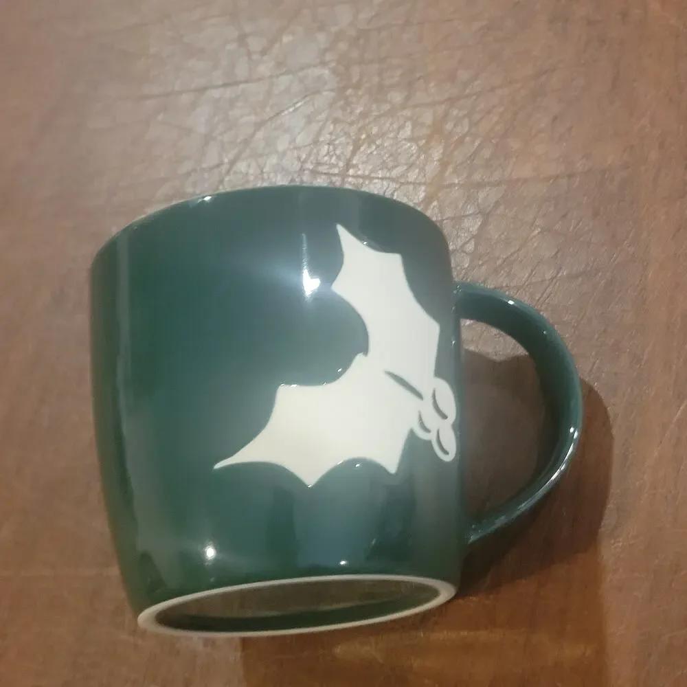 2011 Starbucks Cristmas Holly Mug Green Holiday Cup 14oz.